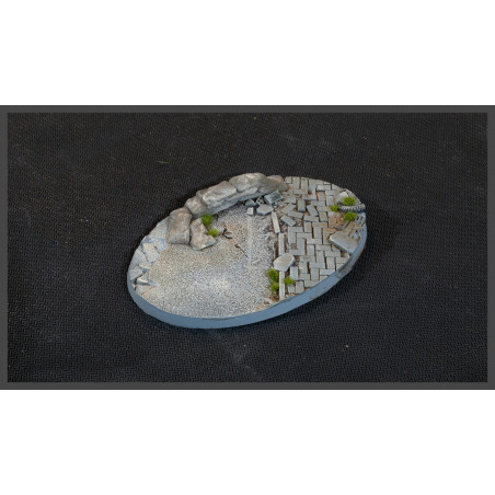 Urban Warfare Bases Oval 105mm (x1)